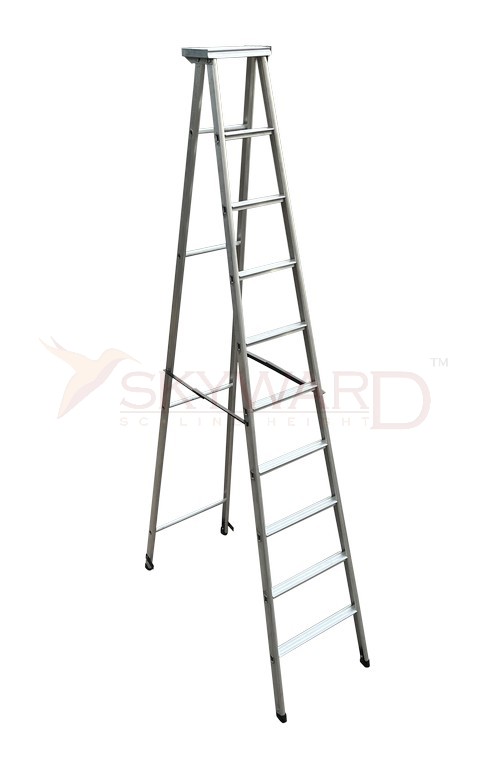 Model No. 4000 Aluminium Folding Platform Ladder for Home, Warehouse and Commercial Access Use, Stable Elevated Working Ladder for Maintenance, Repair and Installation Tasks